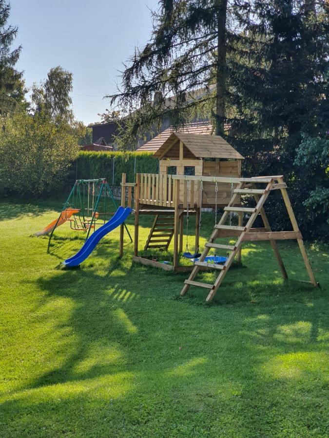 Apartamenty Czerwony Dworek - Duzy Teren Zielony, Plac Zabaw, Miejsce Na Grilla I Staw Z Mozliwoscia Wedkowania, Boisko Mysłakowice Dış mekan fotoğraf