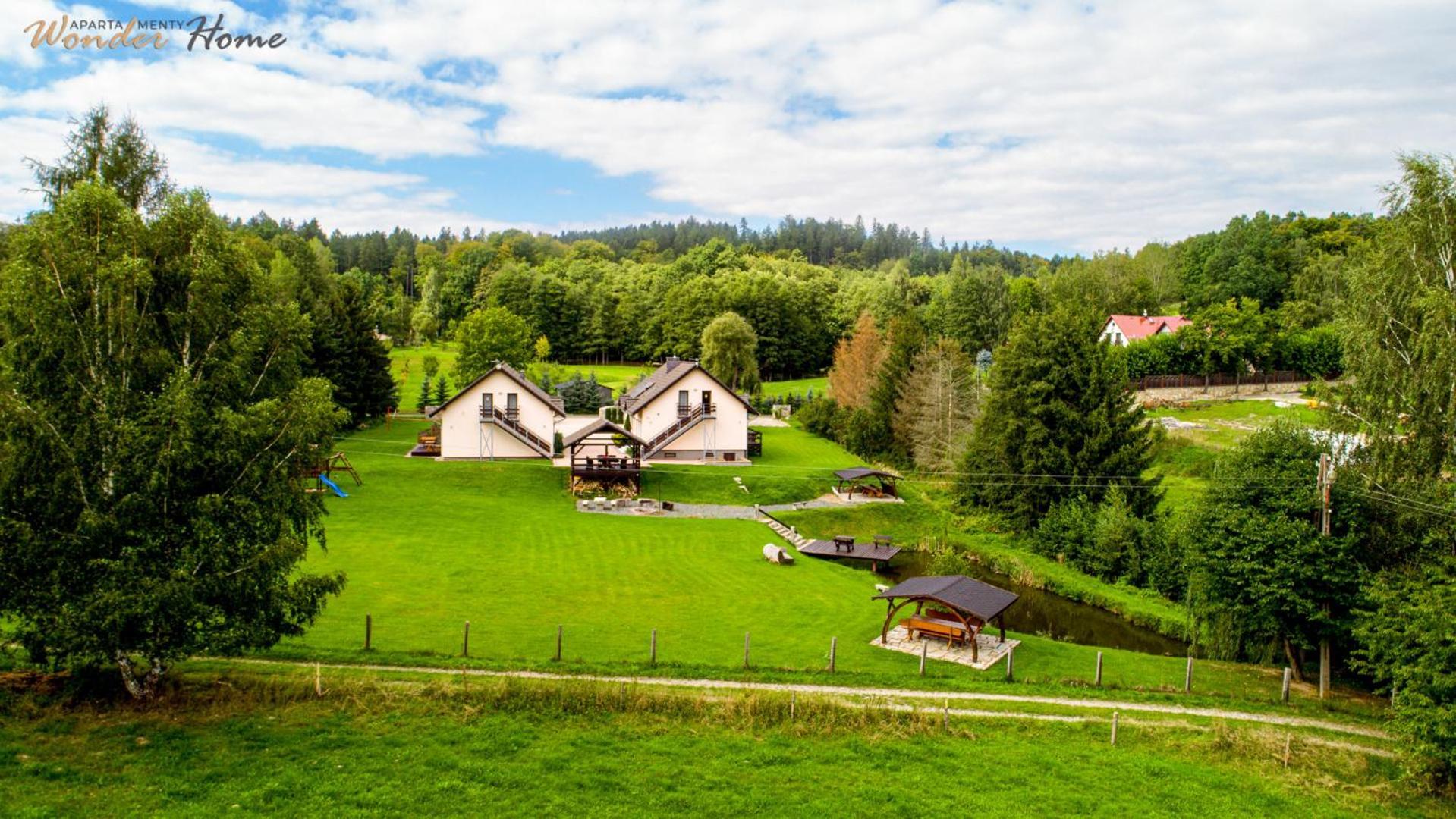 Apartamenty Czerwony Dworek - Duzy Teren Zielony, Plac Zabaw, Miejsce Na Grilla I Staw Z Mozliwoscia Wedkowania, Boisko Mysłakowice Dış mekan fotoğraf